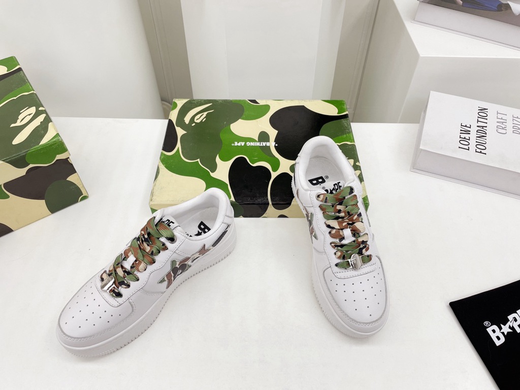 B*APE SNEAKERS